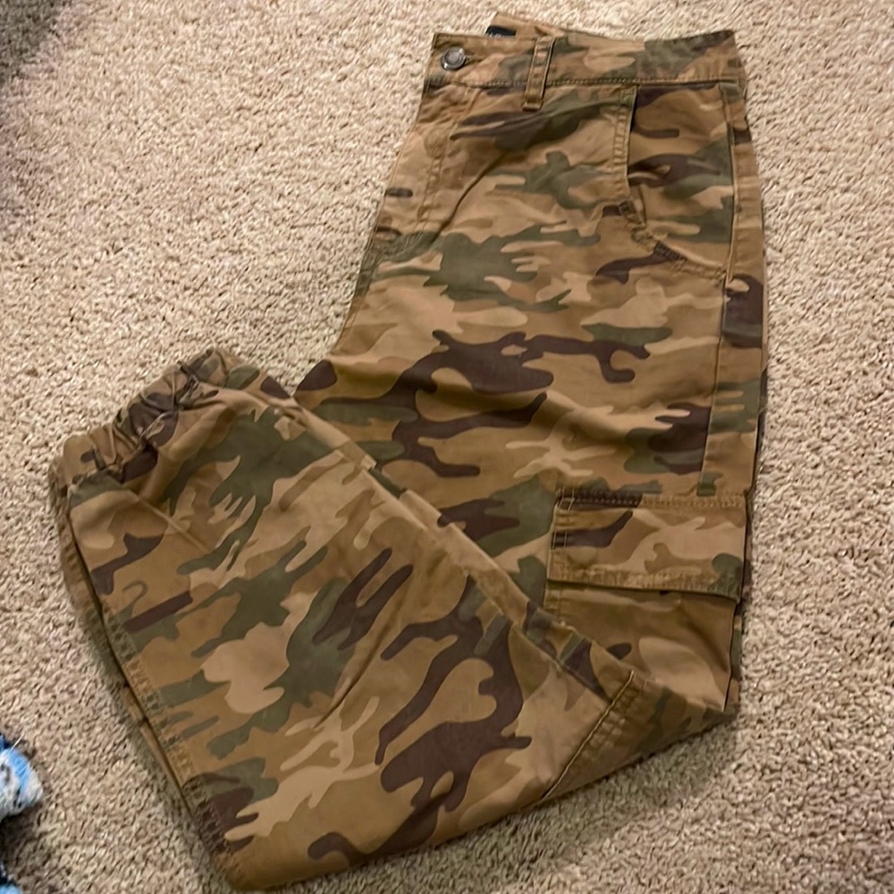 Zara high rise camouflage pants